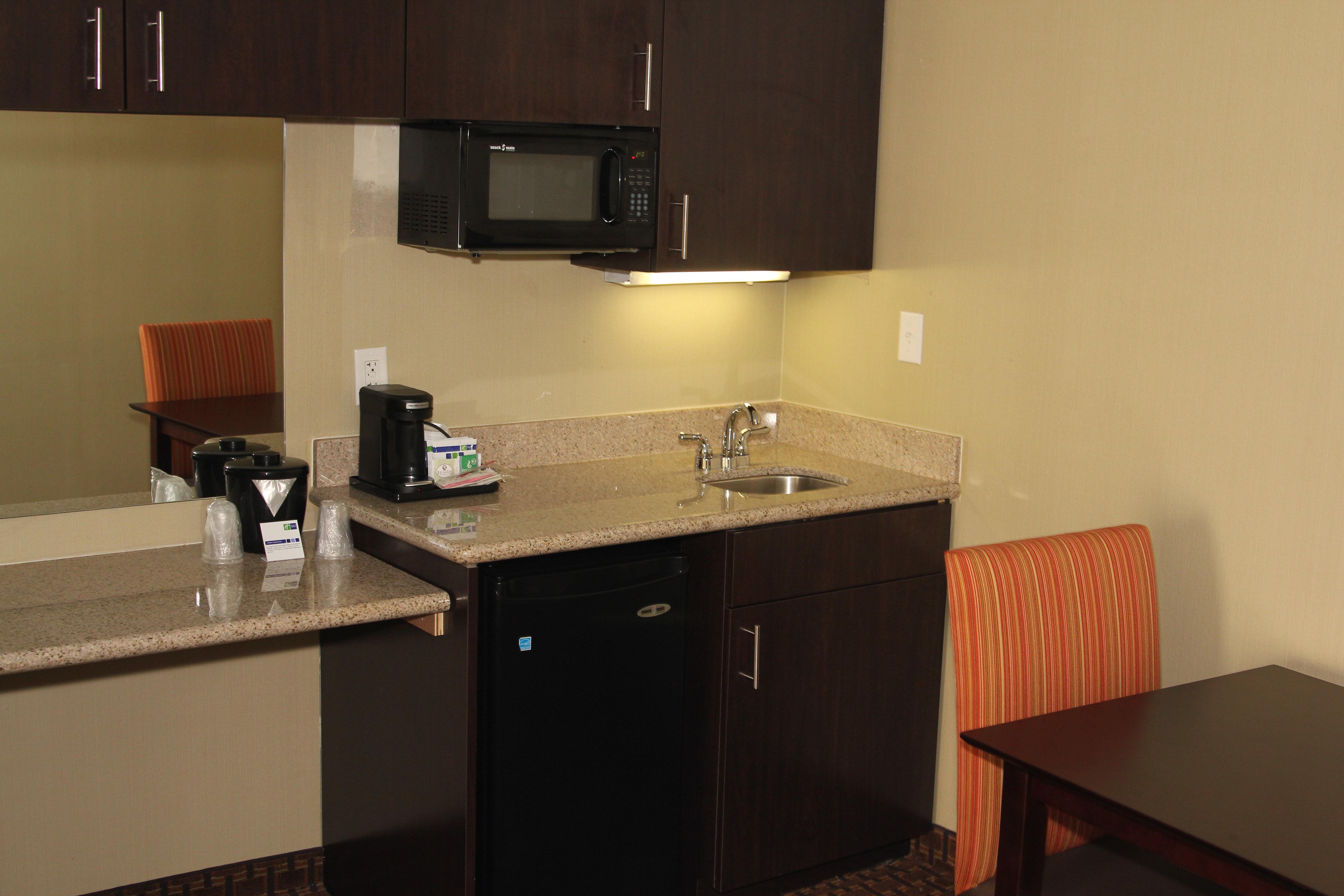 Holiday Inn Express Hotel & Suites Indianapolis W - Airport Area By Ihg Exterior photo