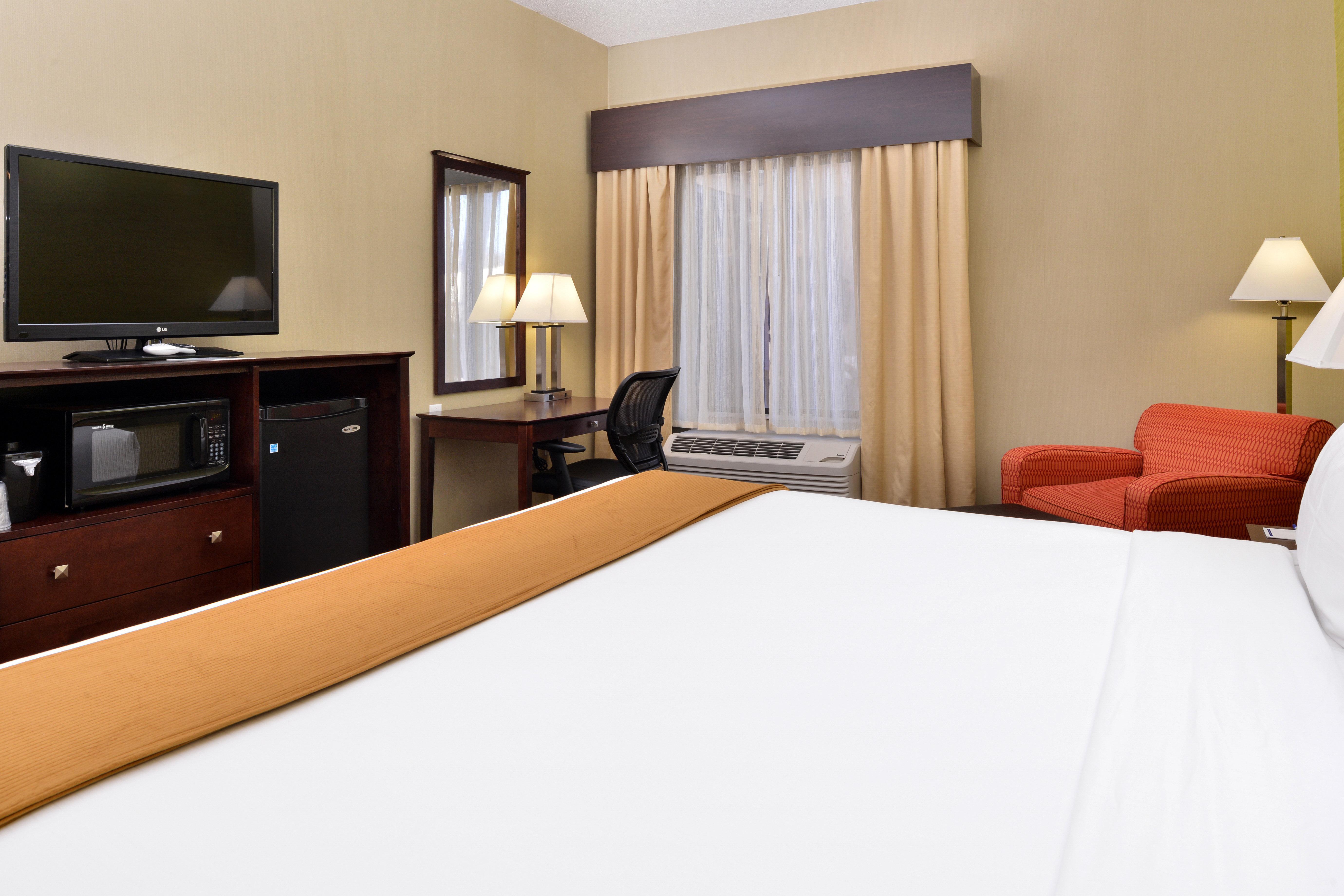 Holiday Inn Express Hotel & Suites Indianapolis W - Airport Area By Ihg Exterior photo